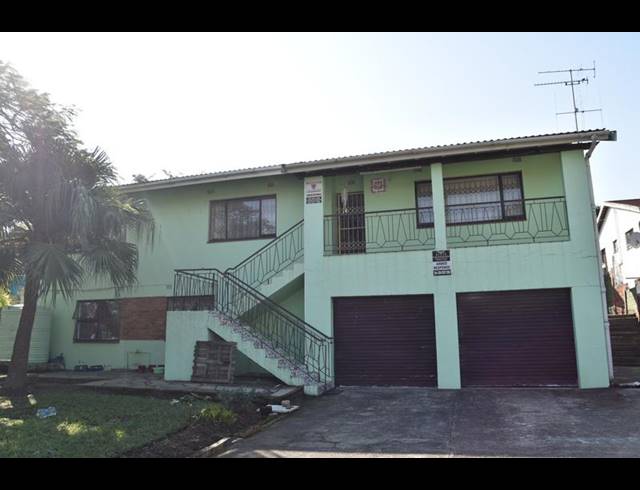 3 BEDROOM HOUSE FOR SALE IN UMZINTO